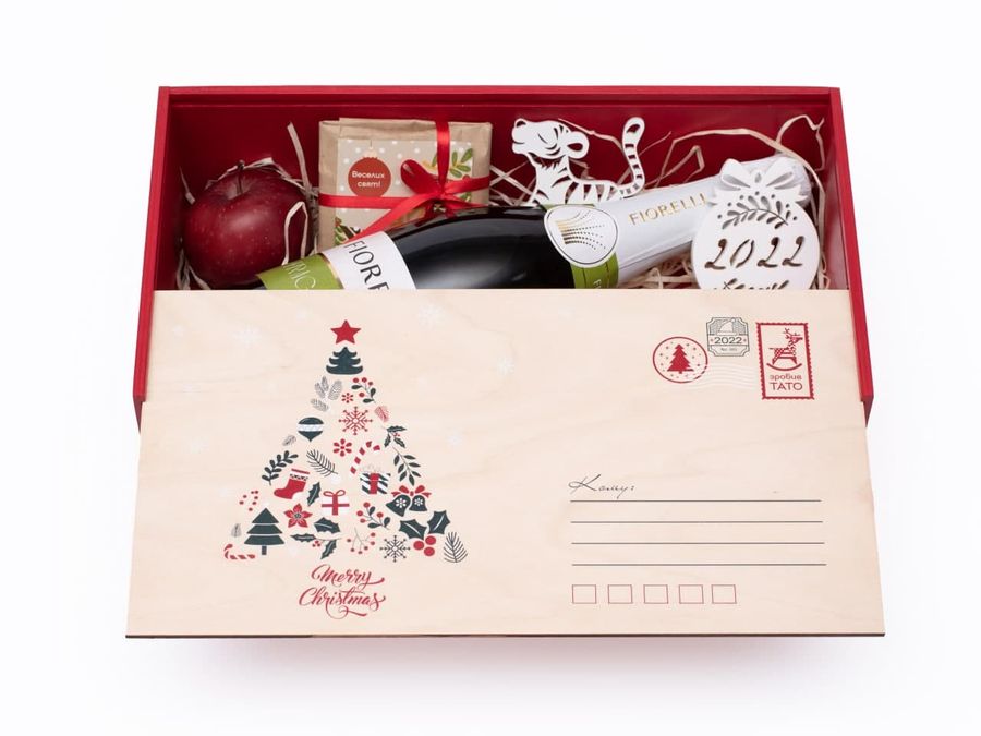 Дерев'яна подарункова коробка на Новий рік «Татова пошта» (фарбована)
