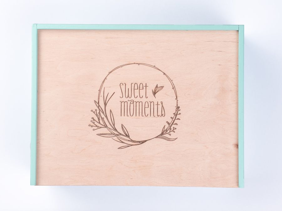 Подарункова коробка з дерева "Sweet Moments"